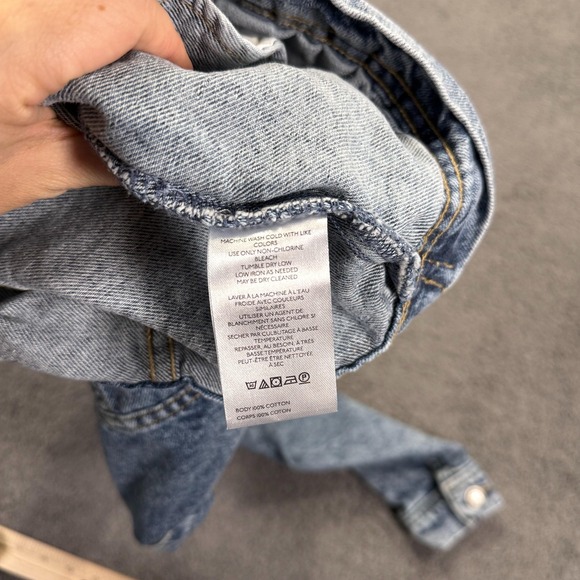 We The Free Denim‎ Jacket Womens XS Blue Acid Wash Cropped Distressed Jean Coat - Picture 10 of 11